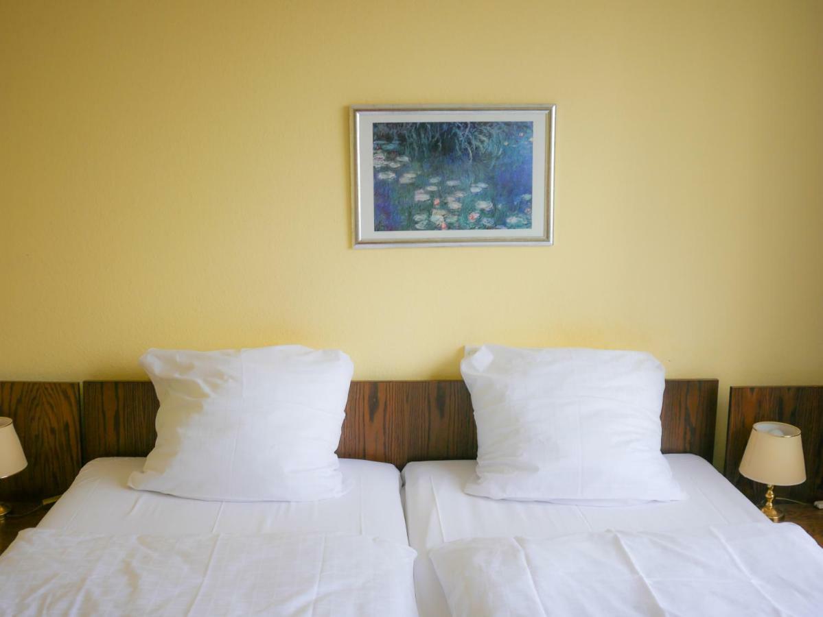 Hotel Oronto Κόμπλεντς Εξωτερικό φωτογραφία